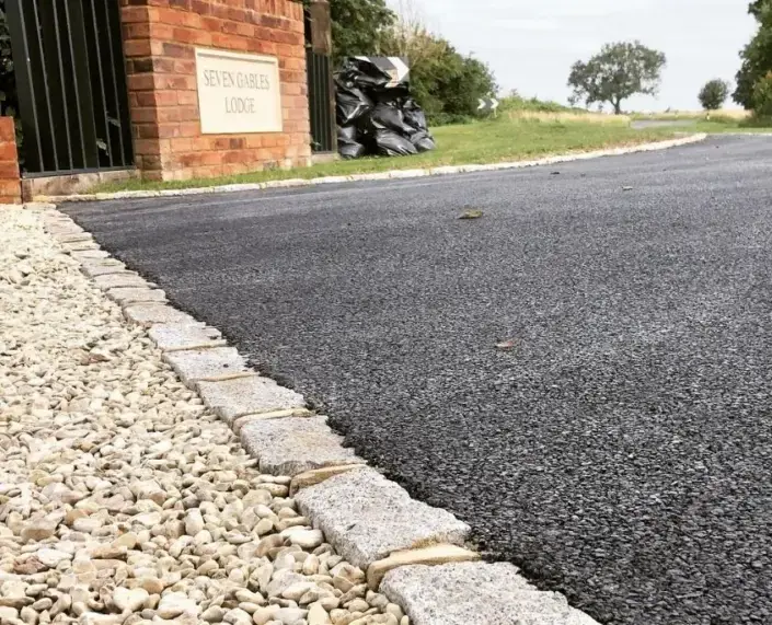 Tarmac With Stone Edging